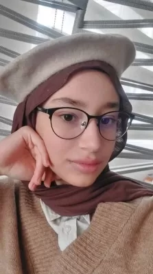 Ayşe G., 19 yaşında, Ankara