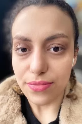 Sinem Ş., 24 yaşında