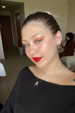 Almira Ş., 21 yaşında, Samsun