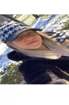 Nesrin Ö., 22 yaşında, İzmir