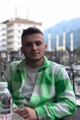 Furkan A., 23 yaşında