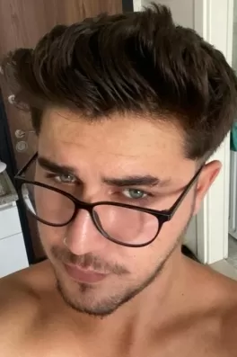Arda G., 21 yaşında, Muğla