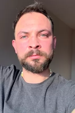 Özgür S., 30 yaşında