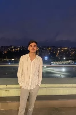 Sefa D., 21 yaşında, İstanbul