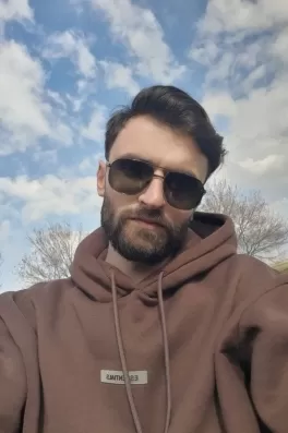 Tuncay, 26 yaşında, Artvin