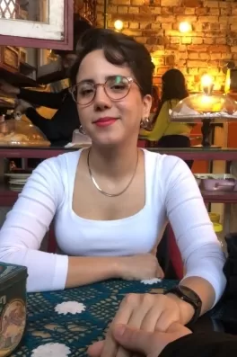İrem Y., 21 yaşında