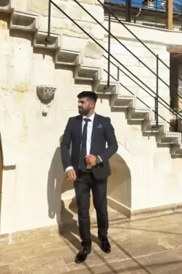 Ömer B., 27 yaşında