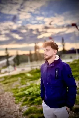 Barış A., 24 yaşında