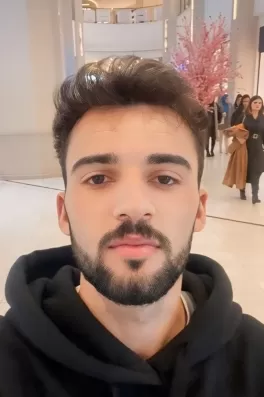 Fesih A., 22 yaşında