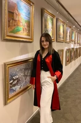 Zeynep B., 21 yaşında