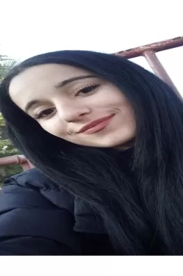 Özlem K., 21 yaşında