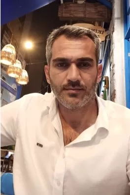 Ayhan Ç., 45 yaşında, İstanbul