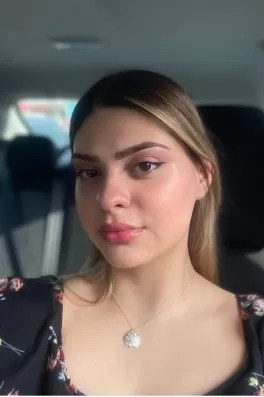 Elanur Ş., 22 yaşında, İstanbul