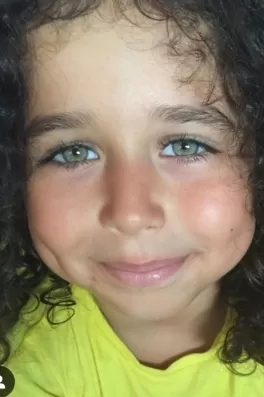 Eylül V., 11 yaşında