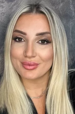 Cansu D., 38 yaşında