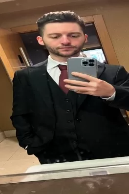 Enes S., 24 yaşında, İstanbul