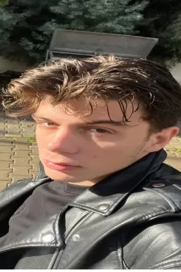 Atilla G., 22 yaşında, İzmir