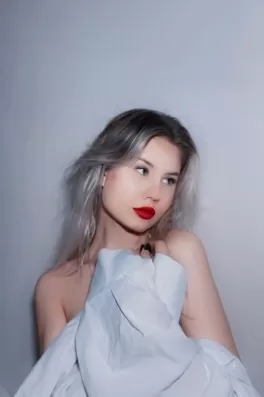 Kristina R., 21 yaşında, İstanbul