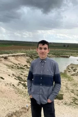 Enes Ö., 19 yaşında