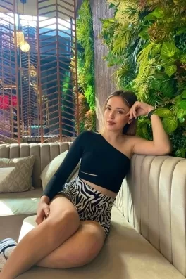 Nur, 21 yaşında