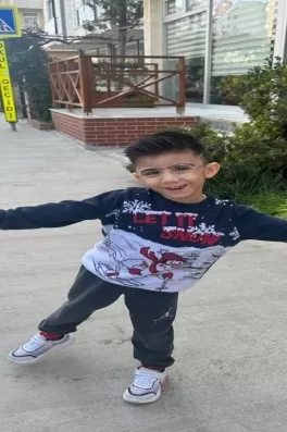 Ayaz B., 6 yaşında, İstanbul