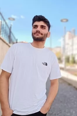 Ahmet A., 23 yaşında