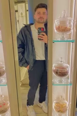 Ertuğrul D., 27 yaşında, İstanbul
