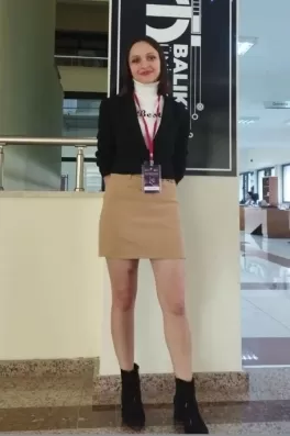Özlem K., 24 yaşında