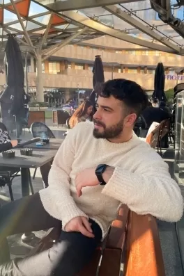 Burak 1, 29 yaşında