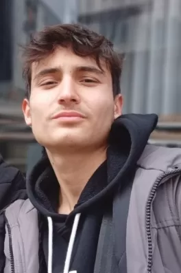 Ömer G., 18 yaşında, Eskişehir