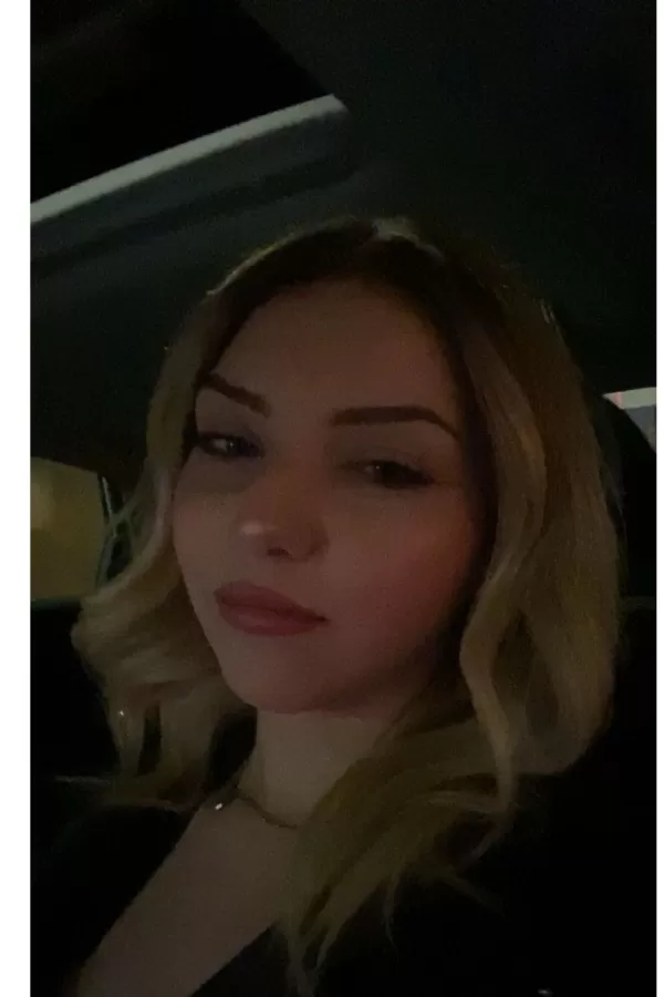 112043