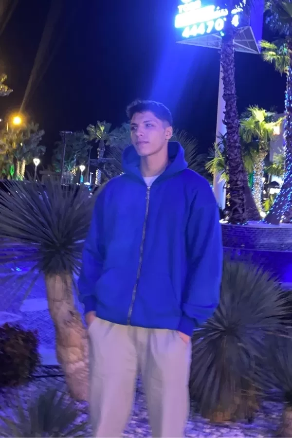 67196
