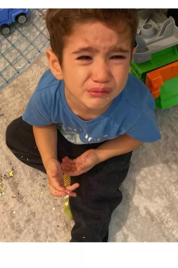 57032