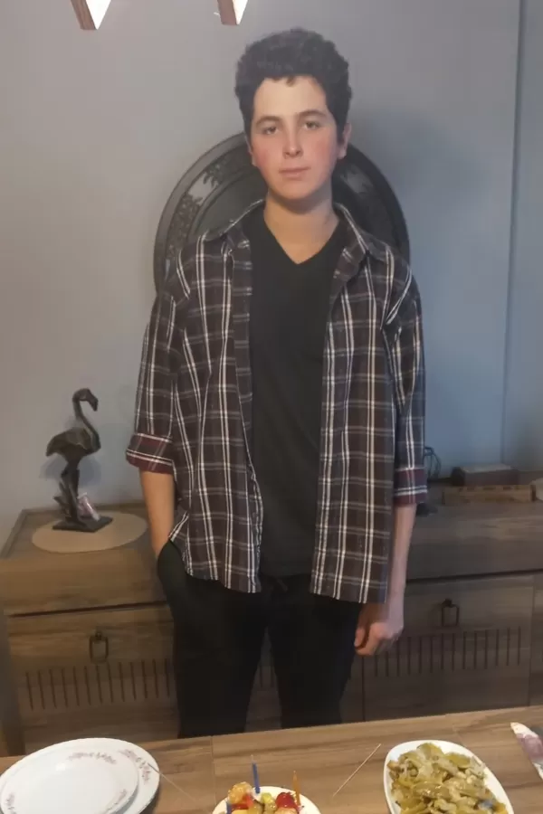 21831