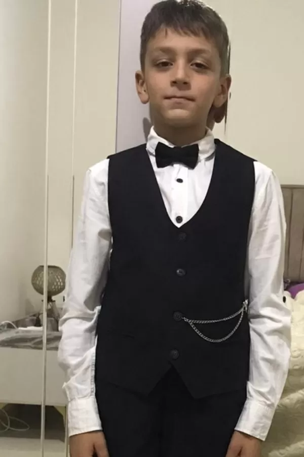 61933