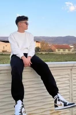 Cavit A., 19 yaşında, Aydın