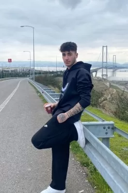 Faruk Ö., 22 yaşında, İstanbul