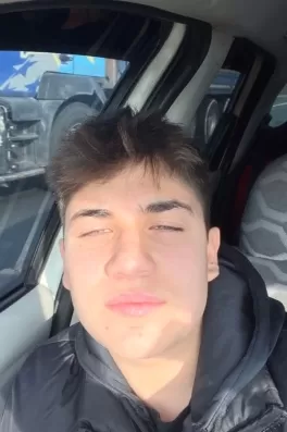 Harun A., 18 yaşında, İstanbul