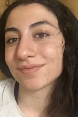 Zeynep G., 23 yaşında, İstanbul