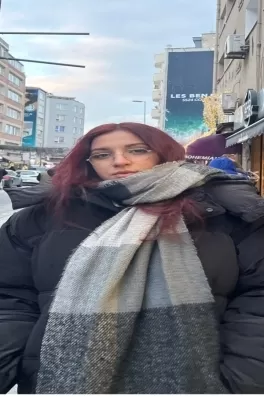 Özge Ç., 24 yaşında, İstanbul