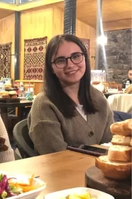 Aleyna Ç., 20 yaşında, Ardahan