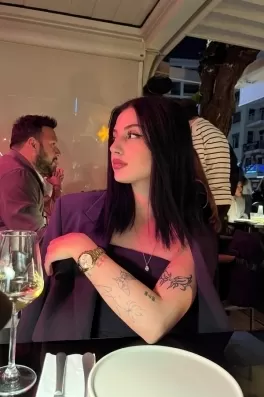 Zeynep T., 21 yaşında, İzmir