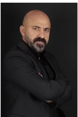 Ecevit U., 54 yaşında, İstanbul