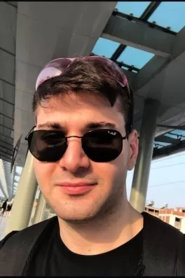 Murat T., 24 yaşında, İzmir