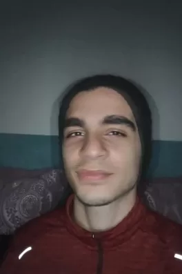 Ahmet G., 18 yaşında