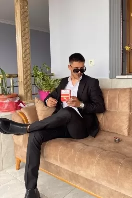 Alper, 27 yaşında, Hatay