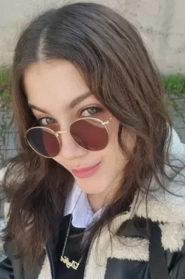 Delfin K., 20 yaşında, Balıkesir
