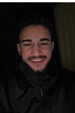 Adnan B., 22 yaşında, İstanbul