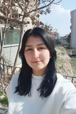 Kübra K., 19 yaşında, Balıkesir
