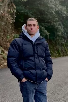 Rüstem T., 21 yaşında, İstanbul